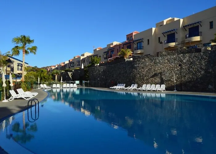 別荘 Gurugu House *